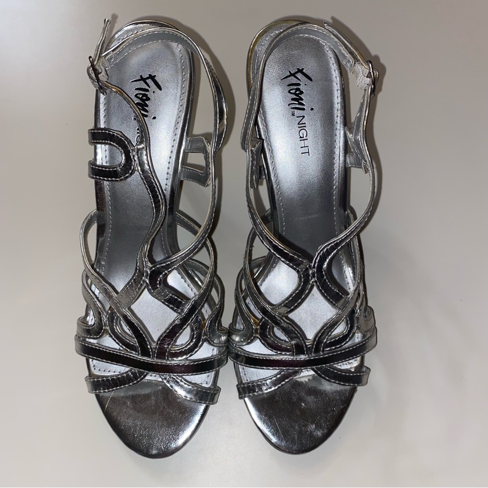 💰3 for $20 - Silver Shoes